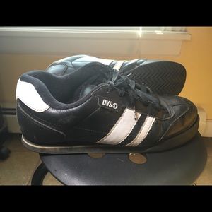 DVS Milan Skateboard shoes beaters
